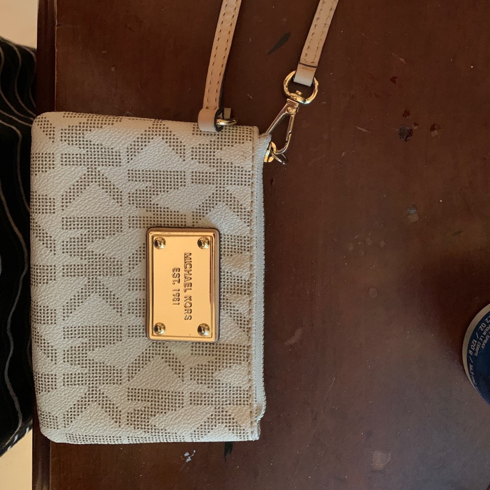 Michael kors small whistlet to fit your cc